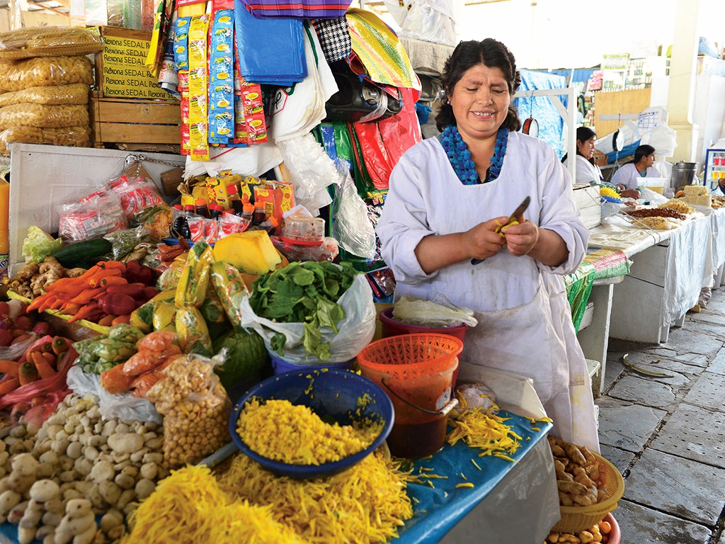 places-to-visit-cusco-market